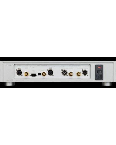 Vue arrière du NADAC D : connectique complète pour une intégration parfaite dans votre système audiophile