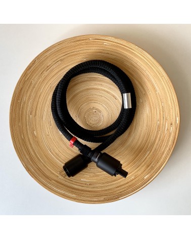 Câble secteur Ikigai Kangai : puissance et pureté sonore pour votre système Hi-Fi.
