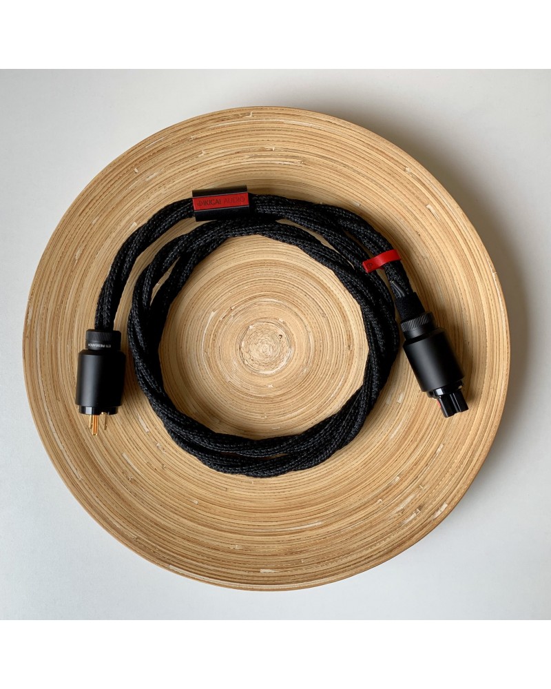 Câble secteur Ikigai Kinzan : alimentation pure pour systèmes Hi-Fi haut de gamme.