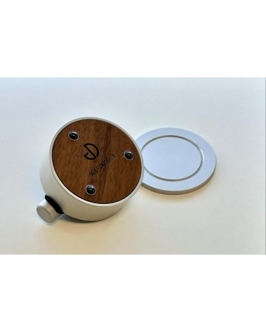 Accessoire haut de gamme pour surélever les câbles hi-fi.