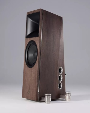Ø Audio Ymir — Noyer — trois-quarts arrière
